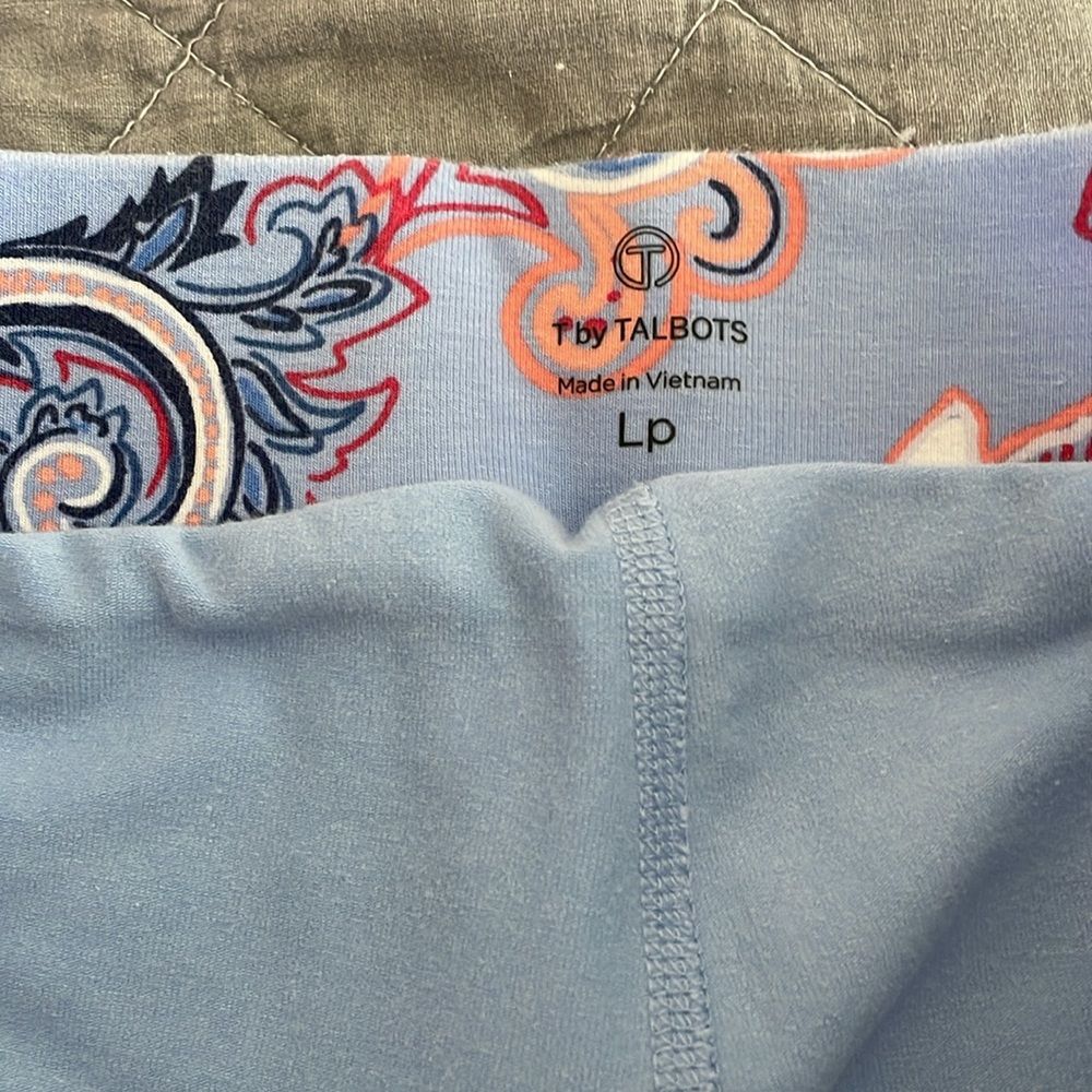 Ladies skirt blue paisley with pink petite large - Picture 2 of 5